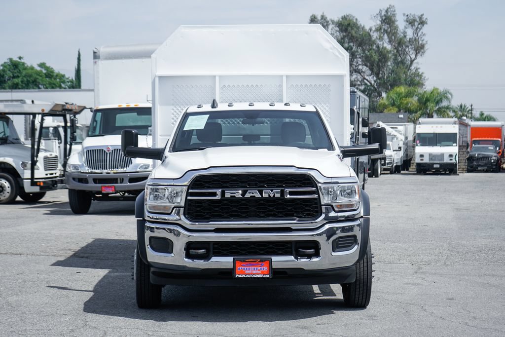 Used 2022 RAM 5500 Tradesman w/ Chrome Appearance Group AWD/4WD image 3