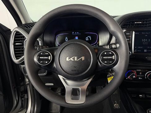 Used 2024 Kia Soul LX w/ Option Group 015 FWD image 15