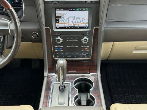 Used 2015 Lincoln Navigator L Base w/ Equipment Group 101A Reserve image 32