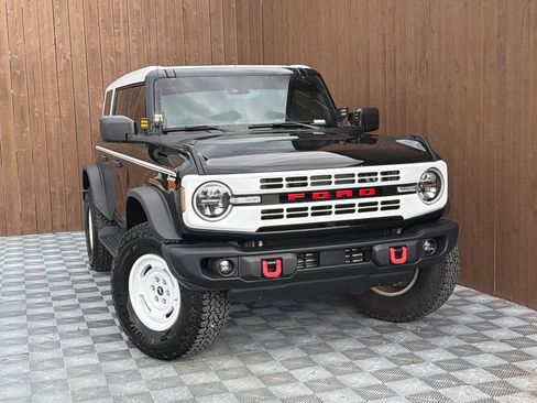 Used 2025 Ford Bronco Heritage Edition AWD/4WD image 12