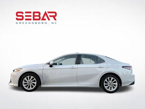 Used 2024 Toyota Camry LE w/ Convenience Package image 10