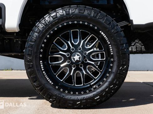 Used 2025 Ford F250 Platinum w/ Platinum Plus Package image 11