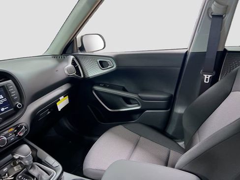 New 2025 Kia Soul LX image 21