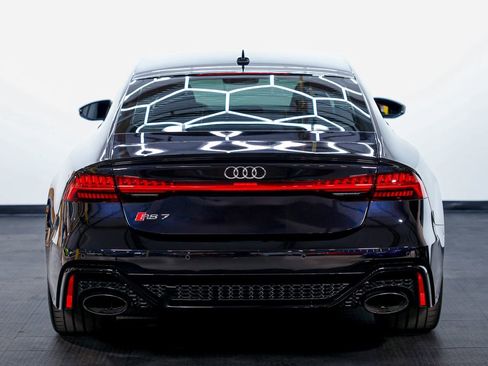 Used 2024 Audi RS 7 Performance image 3