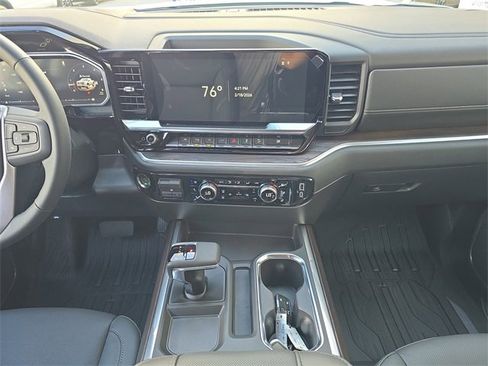 New 2026 GMC Sierra 1500 SLT image 13