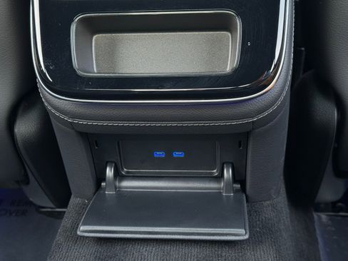 Used 2023 Mercedes-Benz S 500 4MATIC w/ AMG Line image 39