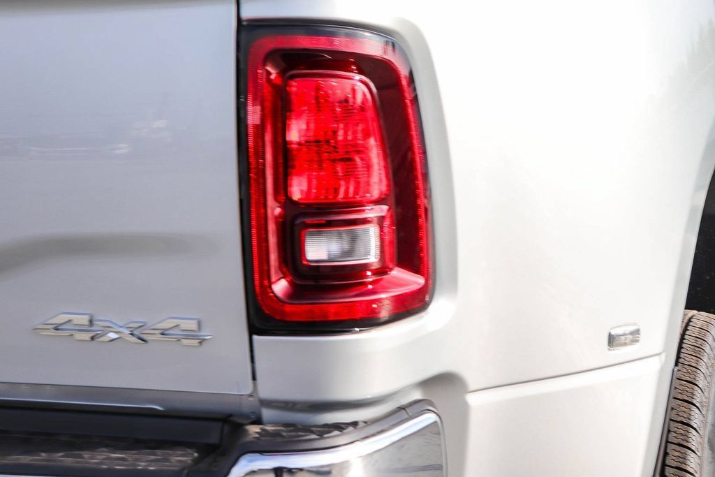 New 2026 RAM 3500 Tradesman AWD/4WD image 10