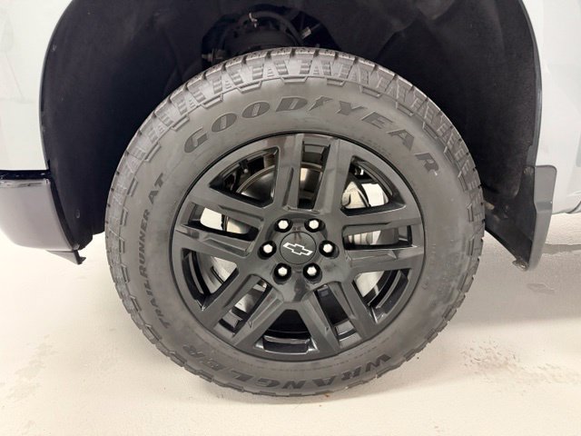 Used 2024 Chevrolet Silverado 1500 LT Trail Boss w/ LT Trail Boss Premium Package AWD/4WD image 18
