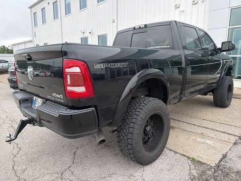 Used 2021 RAM 2500 Big Horn w/ Level 2 Equipment Group AWD/4WD image 3