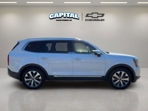 Used 2022 Kia Telluride EX w/ EX Premium Package image 6
