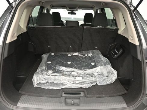 Used 2022 Nissan Rogue SV image 33