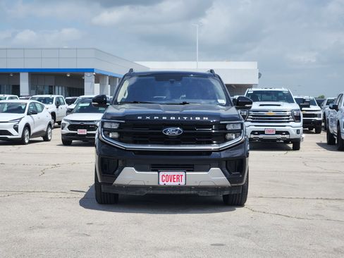 Used 2025 Ford Expedition Max Platinum AWD/4WD image 2