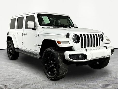 Used 2021 Jeep Wrangler Unlimited Sahara AWD/4WD image 3