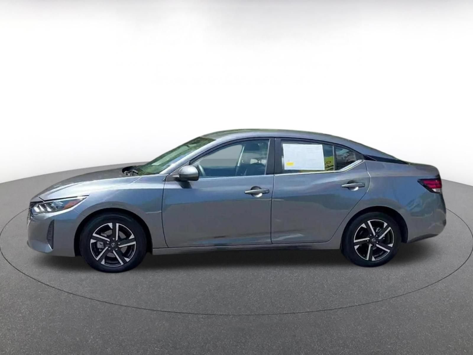 Used 2025 Nissan Sentra SV FWD image 7