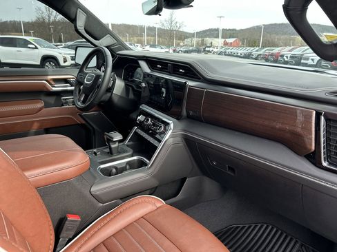 Used 2025 GMC Sierra 1500 Denali Ultimate image 17