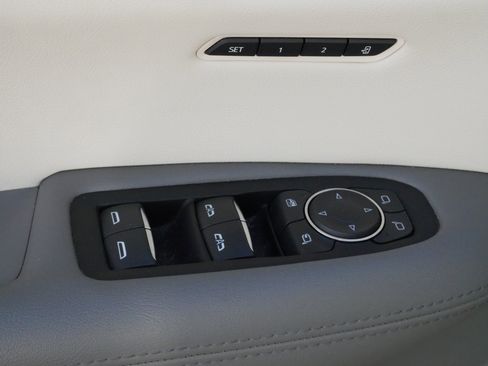 Certified 2023 Cadillac XT5 Premium Luxury w/ LPO, Floor Liner Package image 19