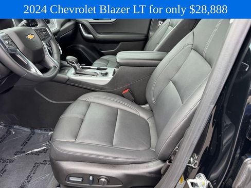 Used 2024 Chevrolet Blazer LT w/ Sound & Technology Package FWD image 14