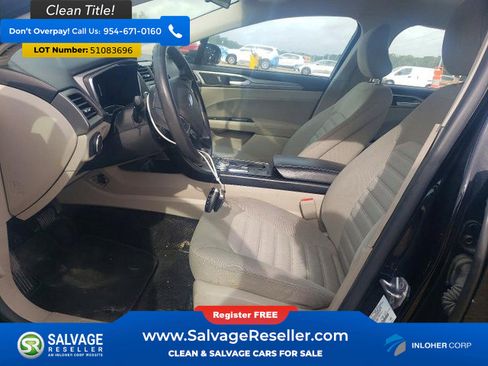 Used 2017 Ford Fusion SE w/ Fusion SE Technology Package FWD image 9