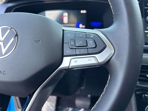 Used 2023 Volkswagen Taos SE w/ Panoramic Sunroof Package image 20