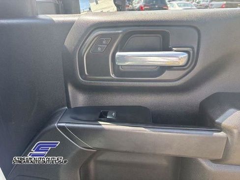 Used 2022 Chevrolet Silverado 2500 Custom w/ Snow Plow Prep/Camper Package image 14