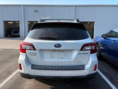 Used 2015 Subaru Outback 2.5i Premium w/ Popular Package #1 AWD/4WD image 5