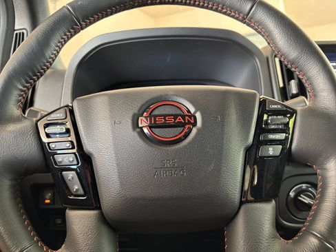 Used 2026 Nissan Frontier PRO-4X AWD/4WD image 23
