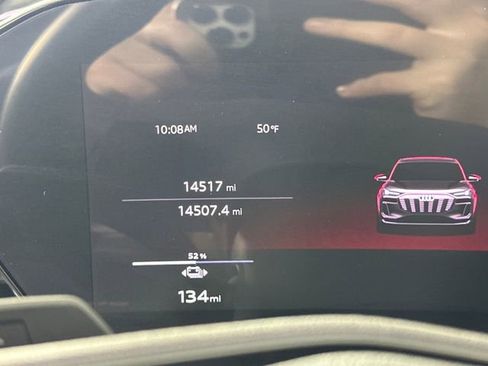 Used 2025 Audi Q6 e-tron Premium Plus image 18