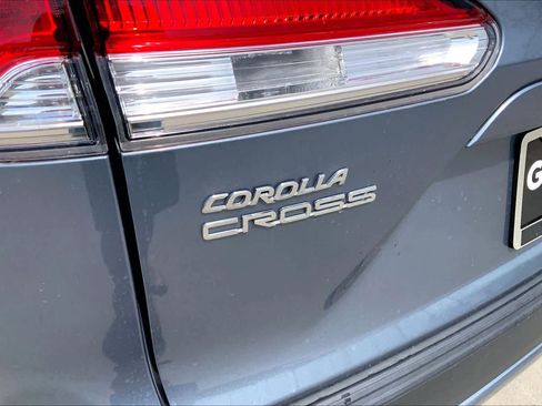 Used 2023 Toyota Corolla Cross LE image 29
