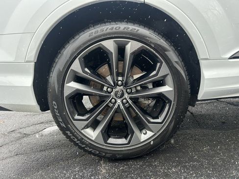 Certified 2025 Audi Q7 3.0T Prestige w/ Prestige Package image 32