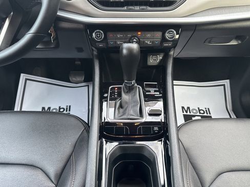 Used 2024 Jeep Compass Limited image 26