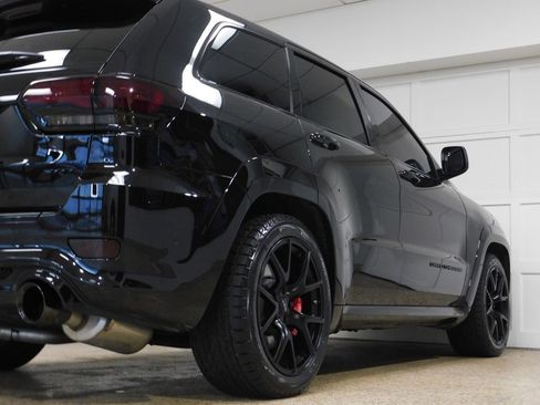 Used 2021 Jeep Grand Cherokee SRT image 87