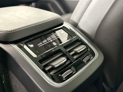 Certified 2023 Volvo XC90 T8 Plus image 27