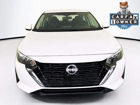 Used 2024 Nissan Sentra SV FWD image 2