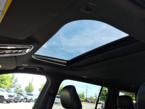 Used 2023 Jeep Grand Cherokee L Laredo AWD/4WD image 25