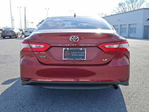 Used 2019 Toyota Camry LE image 6