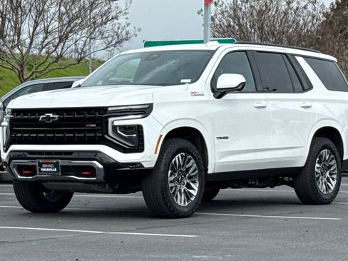 Used 2025 Chevrolet Tahoe Z71 image 9