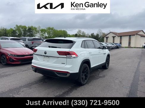 Used 2022 Volkswagen Atlas Cross Sport SE AWD/4WD image 5