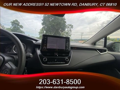 Used 2020 Toyota Corolla LE FWD image 14