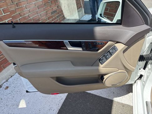 Used 2013 Mercedes-Benz C 300 Luxury image 32