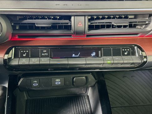 Used 2024 Toyota Prius Prime XSE image 23