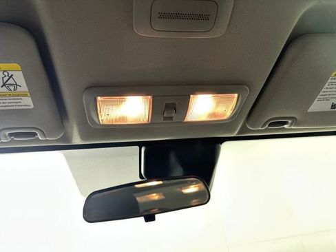 Used 2023 Nissan Frontier S image 24