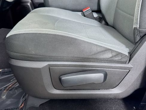 Used 2022 RAM 1500 Classic SLT RWD image 15