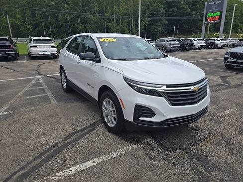 Certified 2024 Chevrolet Equinox LS w/ LPO, Floor Liner Package AWD/4WD image 6