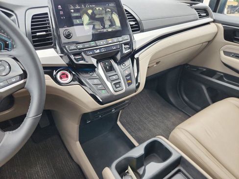 Used 2023 Honda Odyssey Touring image 29