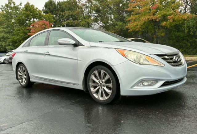 Used 2012 Hyundai Sonata Limited w/ Navigation Pkg FWD image 3