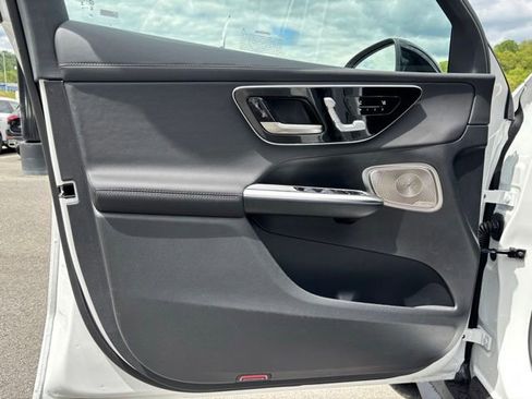 New 2026 Mercedes-Benz GLC 300 4MATIC image 11