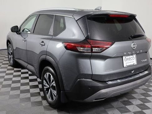 Used 2023 Nissan Rogue SV w/ SV Premium B Package image 6