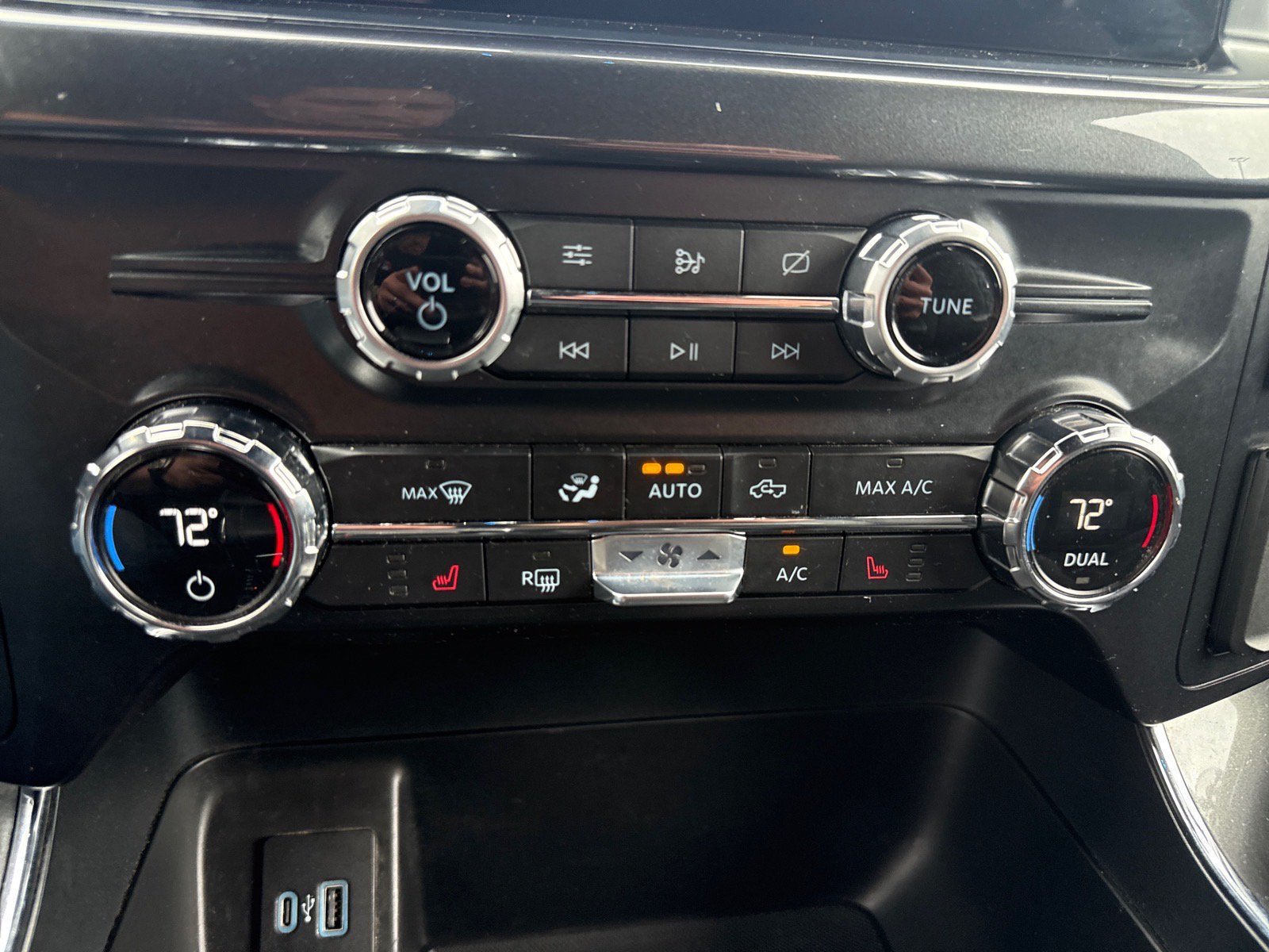 Used 2021 Ford F150 XLT w/ Equipment Group 302A High AWD/4WD image 16