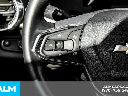 Used 2025 Chevrolet Trax LT w/ LT Convenience Package image 31