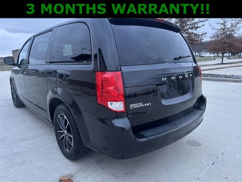 Used 2018 Dodge Grand Caravan SE image 24